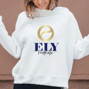 Sudadera frontal con logo centrado.